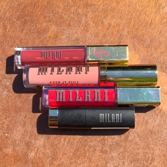 NWT MILANI LIP BUNDLE, ONE LIPSTICK, 2 LIP GLOSSES, & 1 LIP PLUMPER - Picture 1 of 5